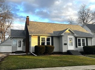139 N Arthur Ave, Galesburg, IL 61401
