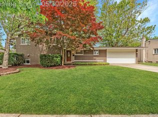 14277 Westmore St, Livonia, MI 48154