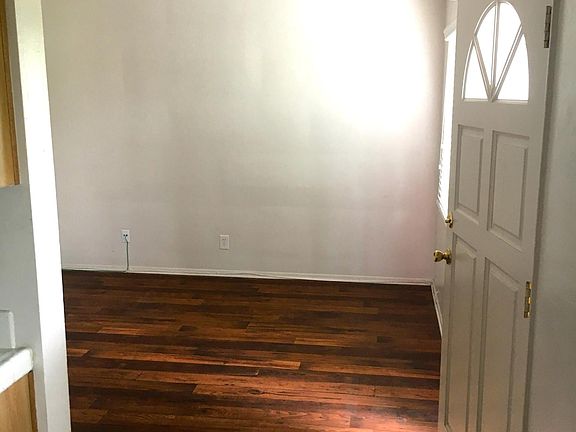2nd image of 112 Grape St #112