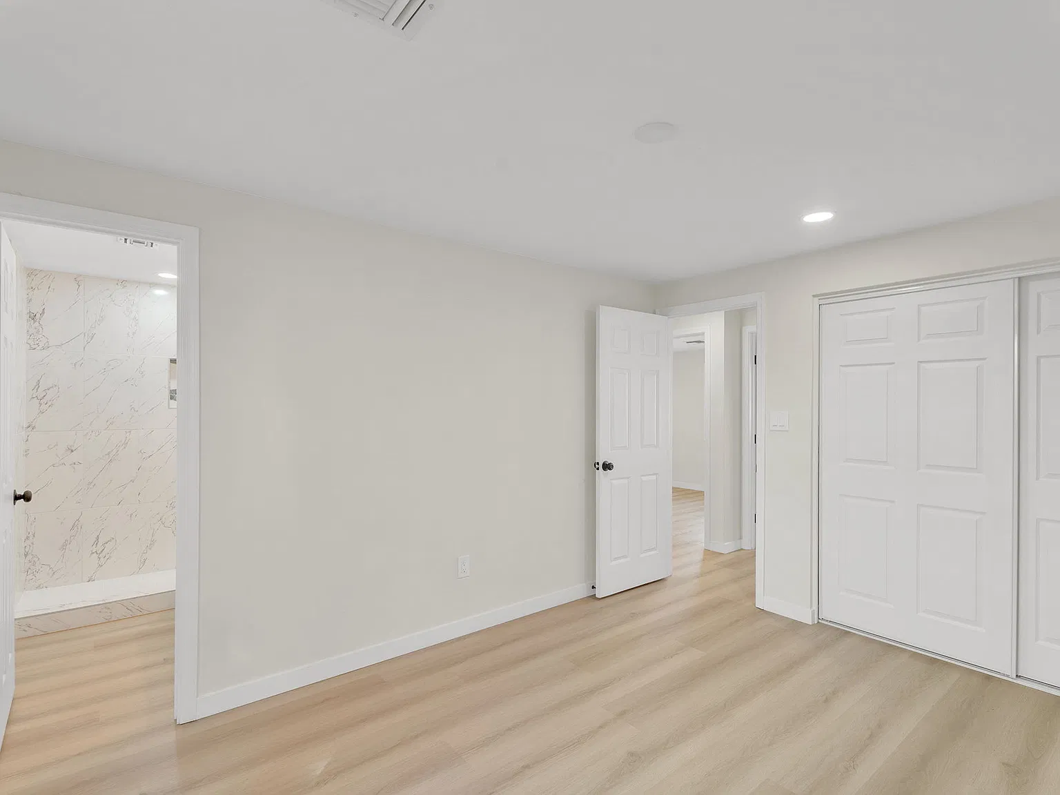 4 bed, 1750 sqft, $3,000 — Photo 2