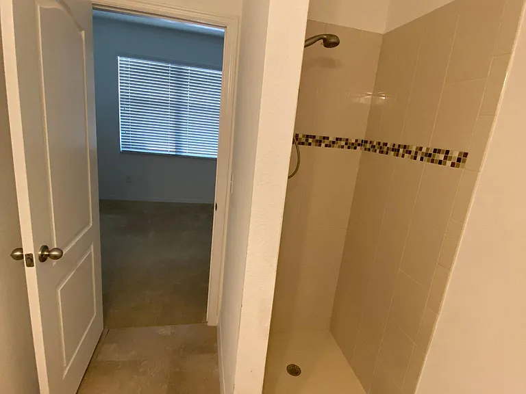 10636 Inside Loop — Photo 6