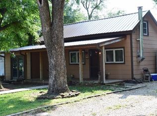 100 Opal Rd, Abilene, KS 67410
