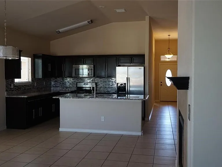 5828 Megan St — Photo 4
