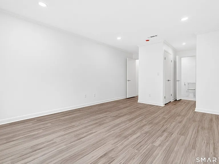1500 Bedford St #202 — Photo 16