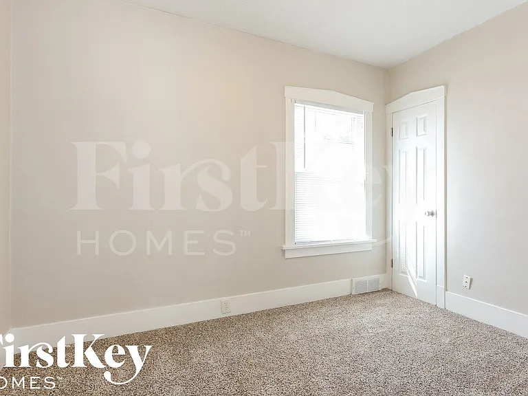 1306 Brookside Ave — Photo 11