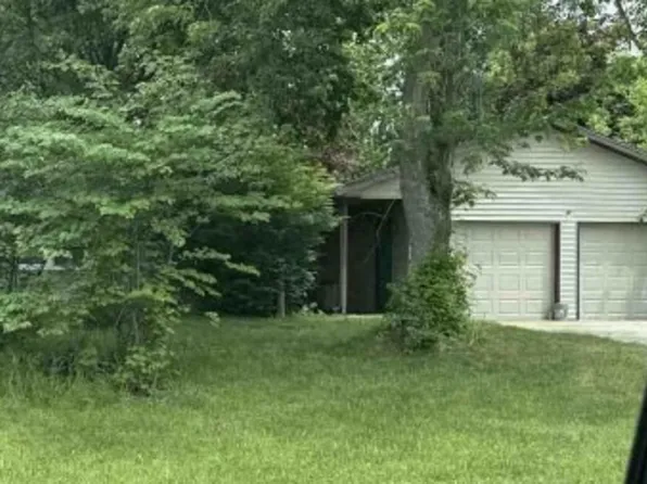 52192 Ironwood Rd, South Bend, IN 46635