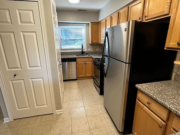 3rd image of 138-152 N Huffman St #142