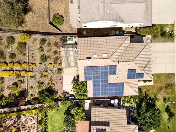 9123 Blue Flag St, Corona, CA 92883
