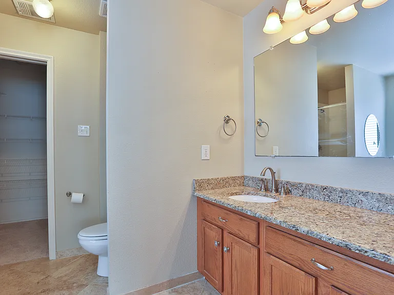 809 Robbin Cir — Photo 9