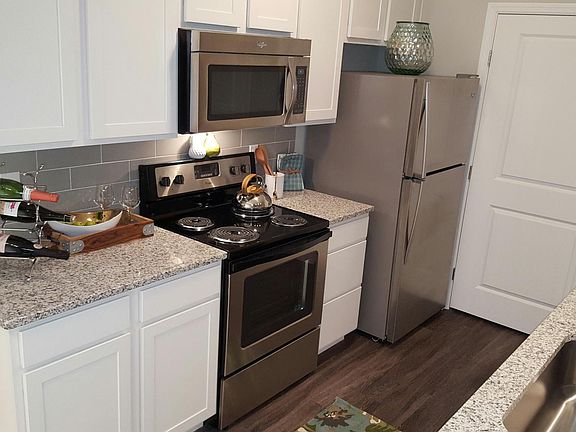 3rd image of 1047 Josephine Claire Way APT 302