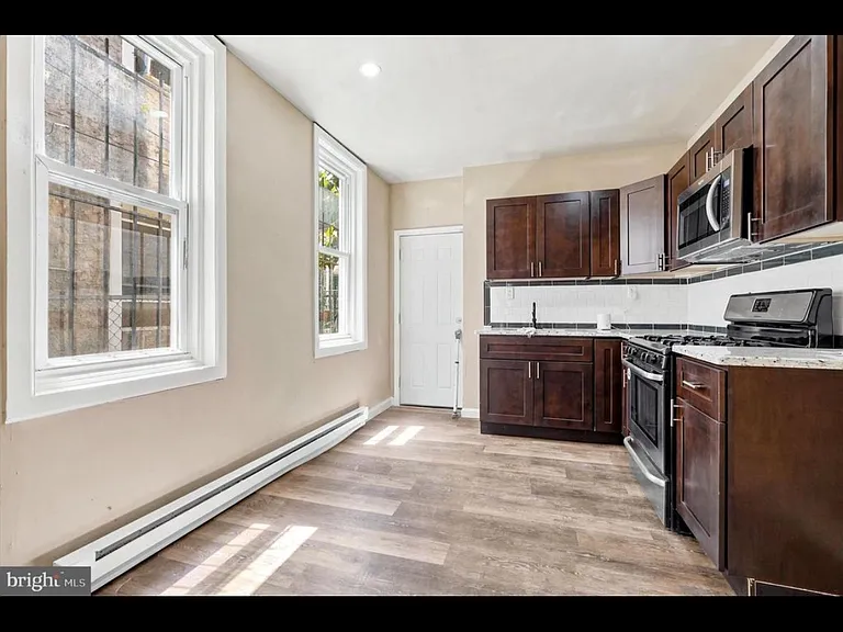 3114 Custer St #1 — Photo 7