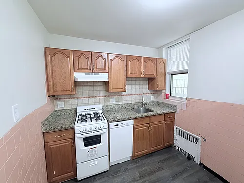107 Gordon St Photo 1