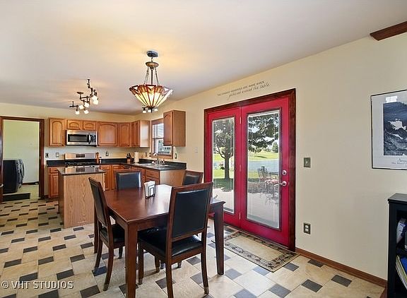 4th image of 2239 Luther Lowell Ln
