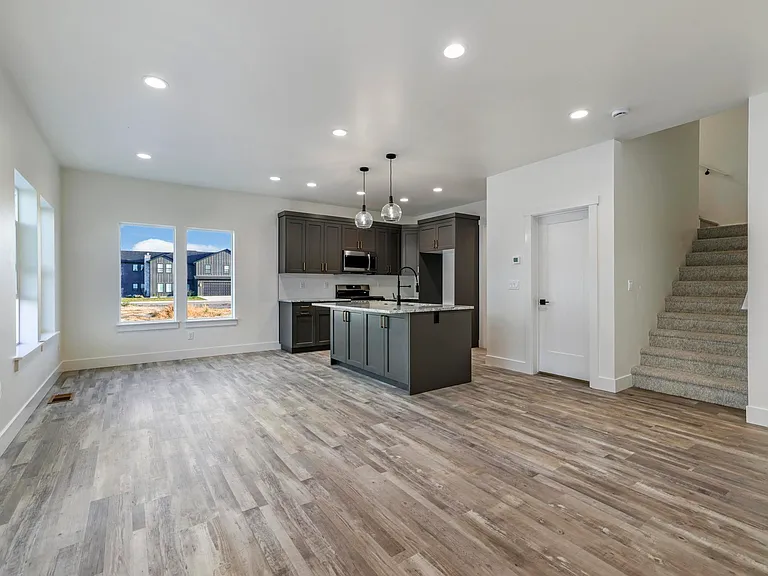 632 Cheri Ct — Photo 8
