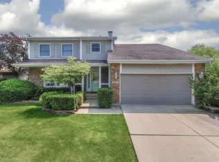 465 Raphael Ave, Buffalo Grove, IL 60089