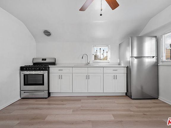 4th image of 11924 Rochester Ave