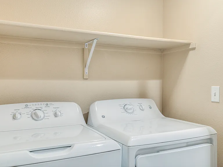 Wild Horse Mesa Apartments — Photo 22