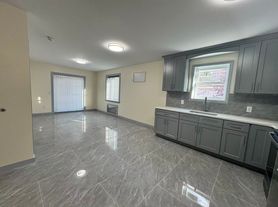 1109 Clarence Ave, Bronx, NY