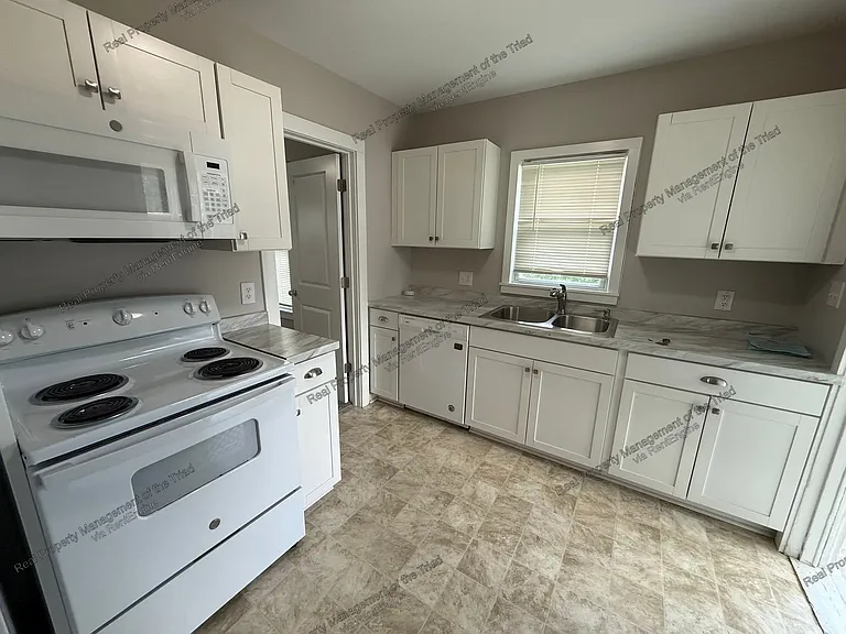507 Lowdermilk St — Photo 11