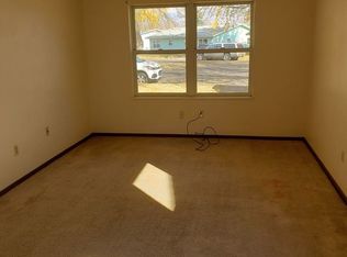 1414 Gardenette Dr #3, Jamestown, ND 58401