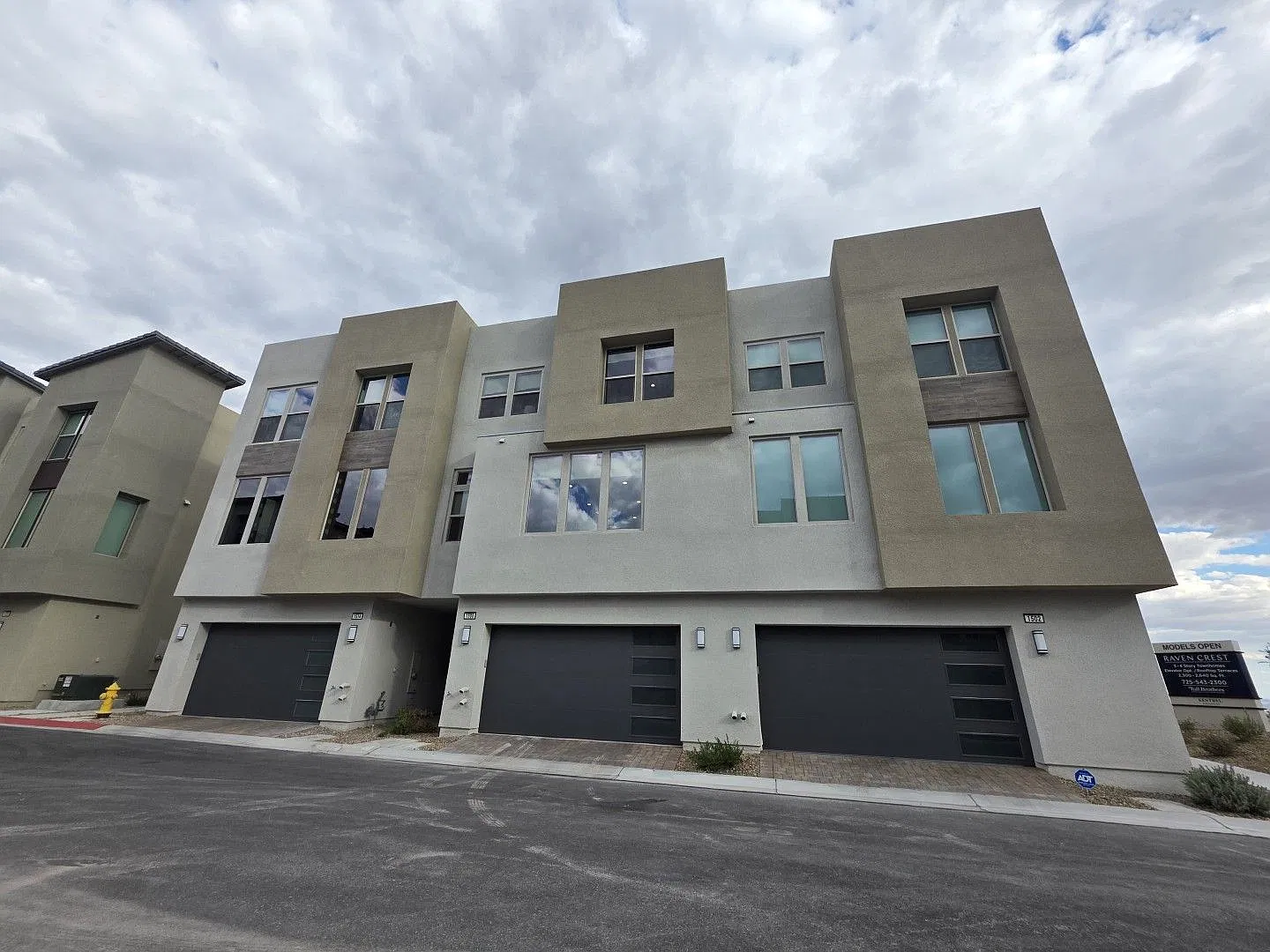 Stunning fully furnished brand-new Toll Brothers home in the heart of Summerlin — Photo 1