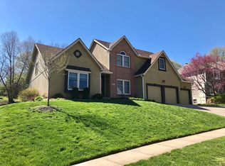 212 Camelot Dr, Liberty, MO 64068