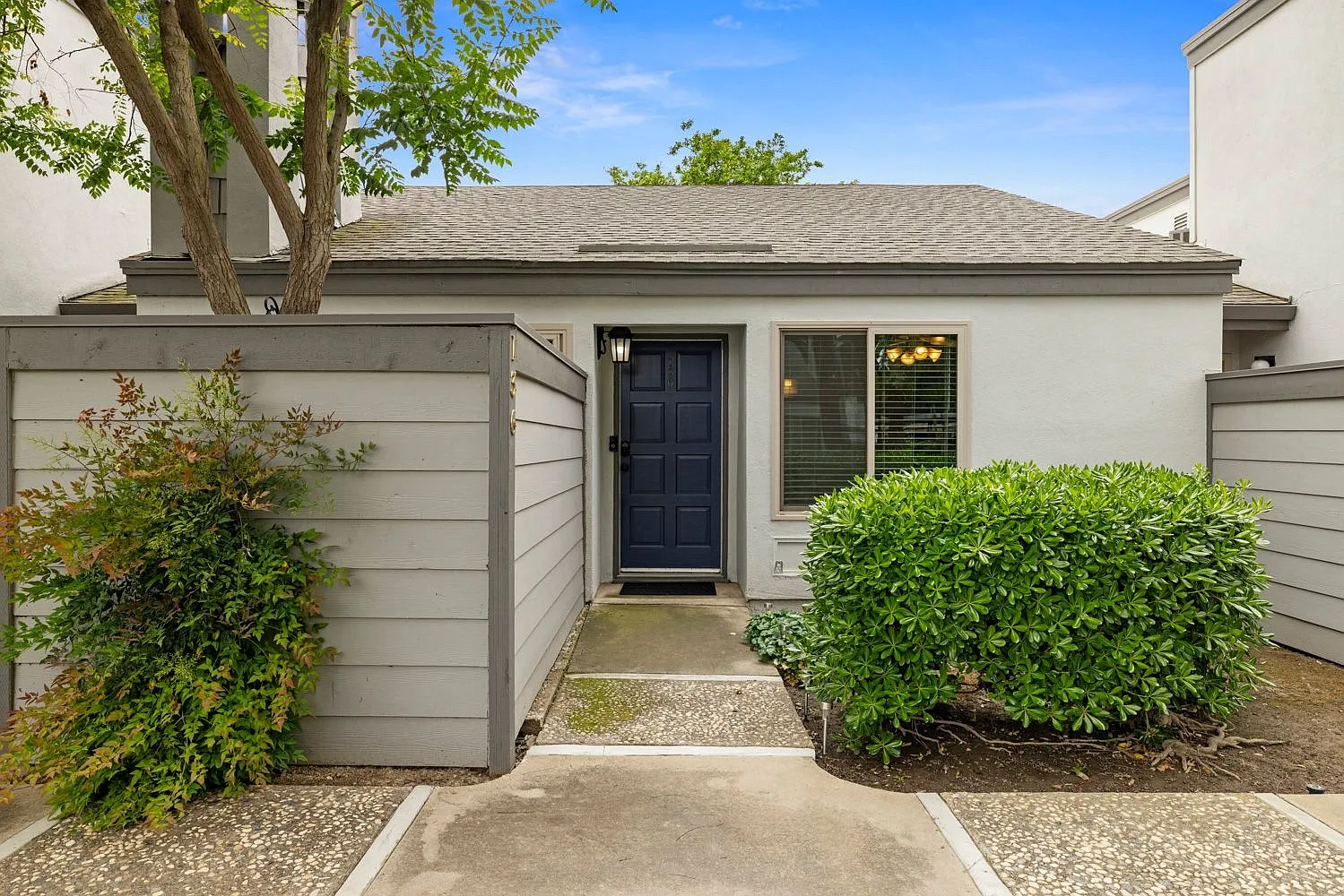 1313 Floyd Ave — Photo 1