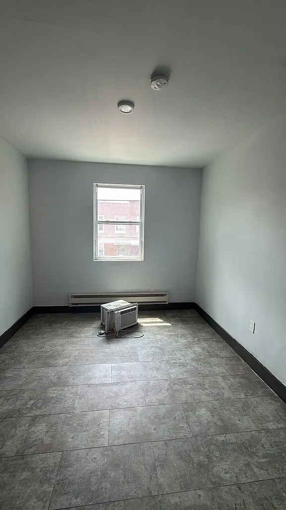 3 bed, $3,500 — Photo 2