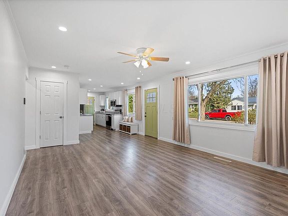 4th image of 4405 Chandler Dr