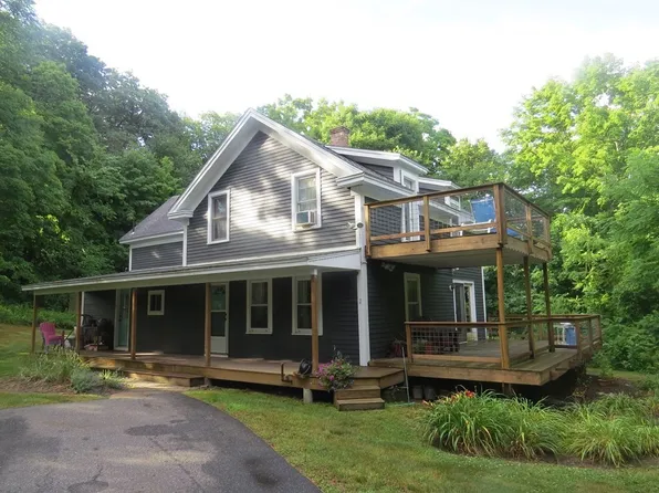 2 Hillenbrand Rd, Haydenville, MA 01039