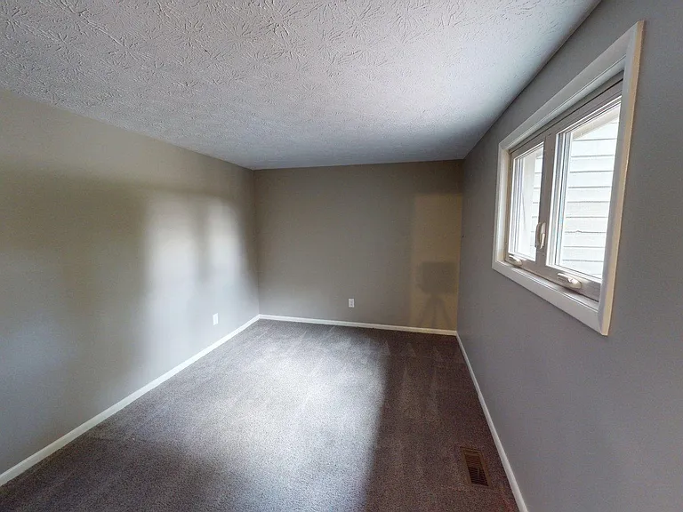 2140 Fort Harrods Dr #7 — Photo 32