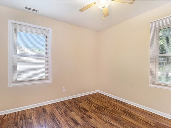 5th image of 2505 Ashton Ave