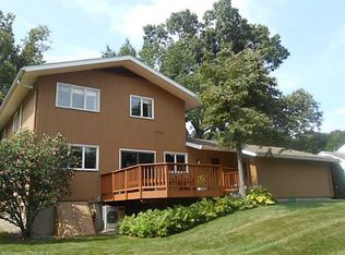 53 Meadow Ln, Manchester, CT 06040