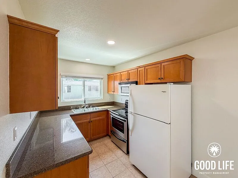 1 bed, 1.0 bath, 625 sqft, $2,200 — Photo 2