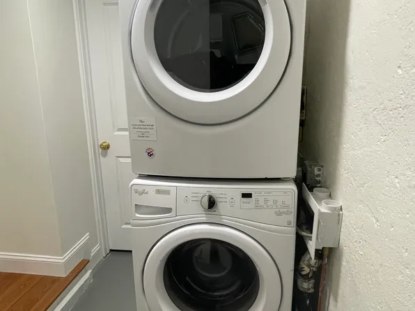 682 East 42nd Street image 8 of 10