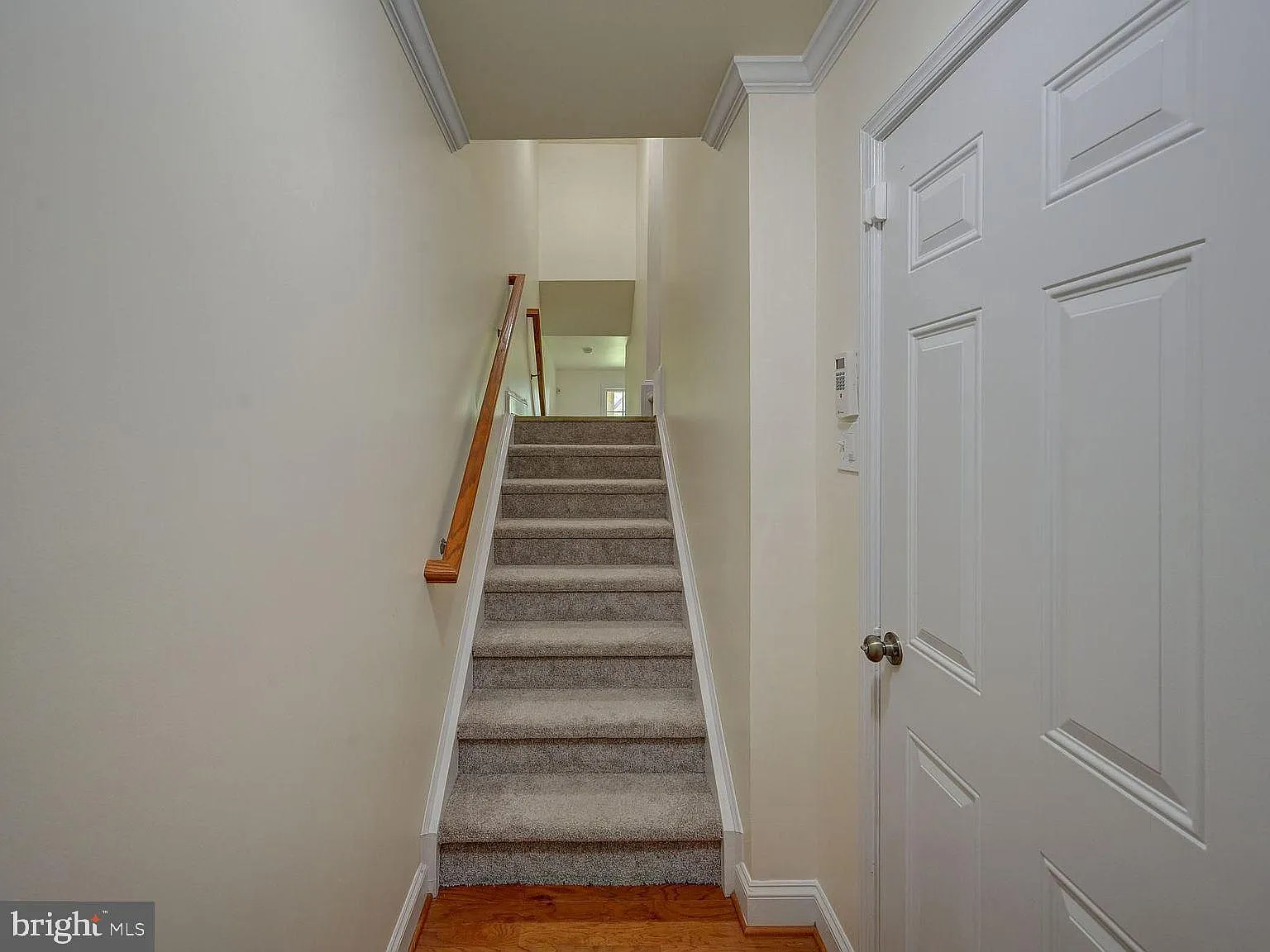 3 bed, 3.5 bath, 2413 sqft, $3,595 — Photo 3