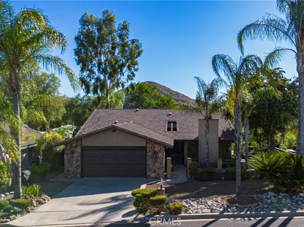30725 Burning Tree Dr, Canyon Lake, CA 92587