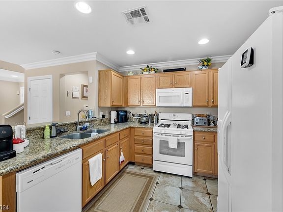 5th image of 10460 Chrisman Ave