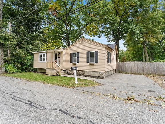 3rd image of 11 Wheelock Rd
