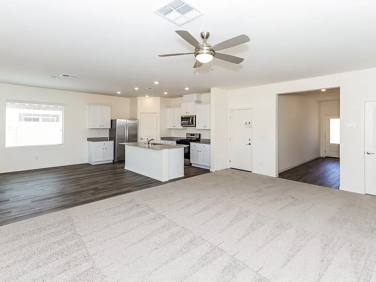 1704 Desert Path Ave — Photo 6