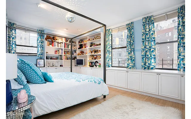 Sold by Douglas Elliman | media 4