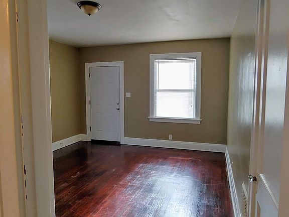5th image of 4010 Palos St APT 1