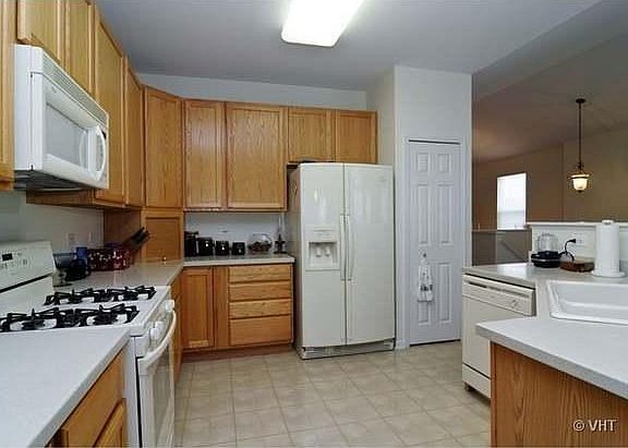 3rd image of 694 N Hidden Prairie Ct