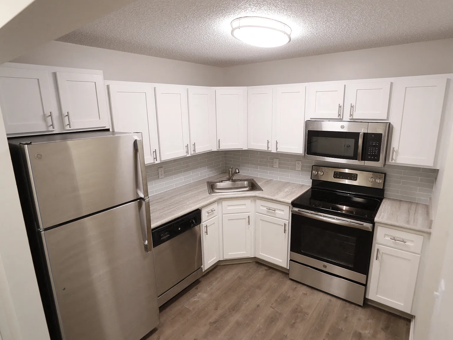 Olympic Ridge Apartments — Photo 3