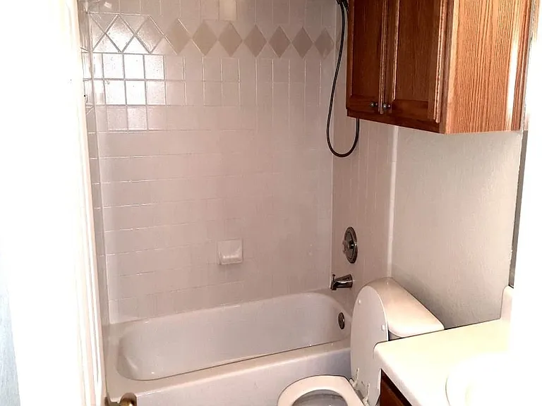 21637 Boggy Ford Rd #B — Photo 12