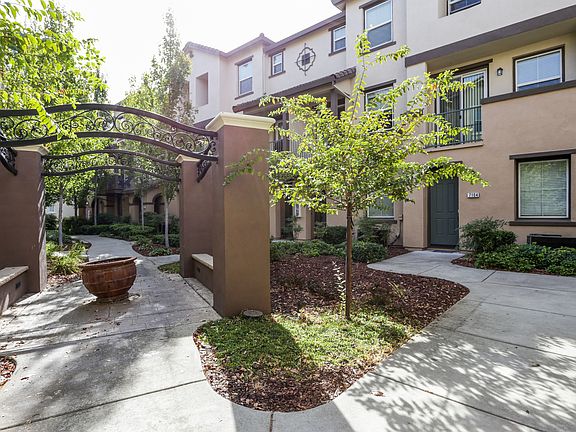 2nd image of 50 Regency Park Cir Unit 7104
