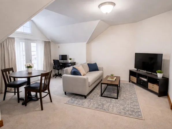 28 Baker St APT 3, Foxboro, MA 02035