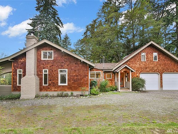 5th image of 828 Gilmore Way NE