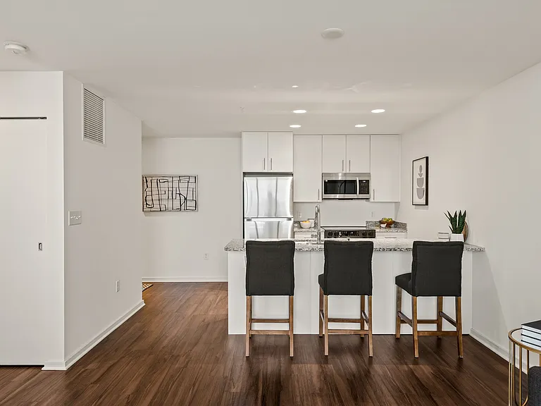 The Moderne — Photo 7