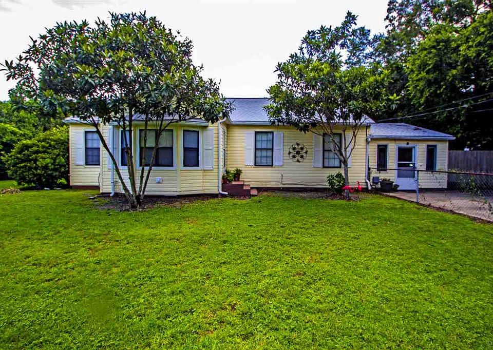 1st image of 1015 Bloodworth Ln